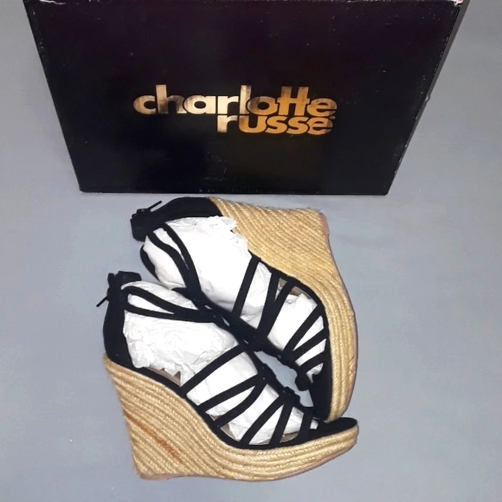 🆕️Charlotte Russe Black Suede Wedge Heels. Women's Size: 8. NWOT